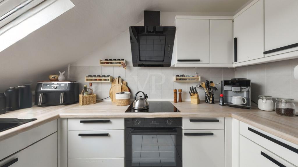 Charmante 3-Zimmer-Dachgeschosswohnung mit Balkon - Photo 4