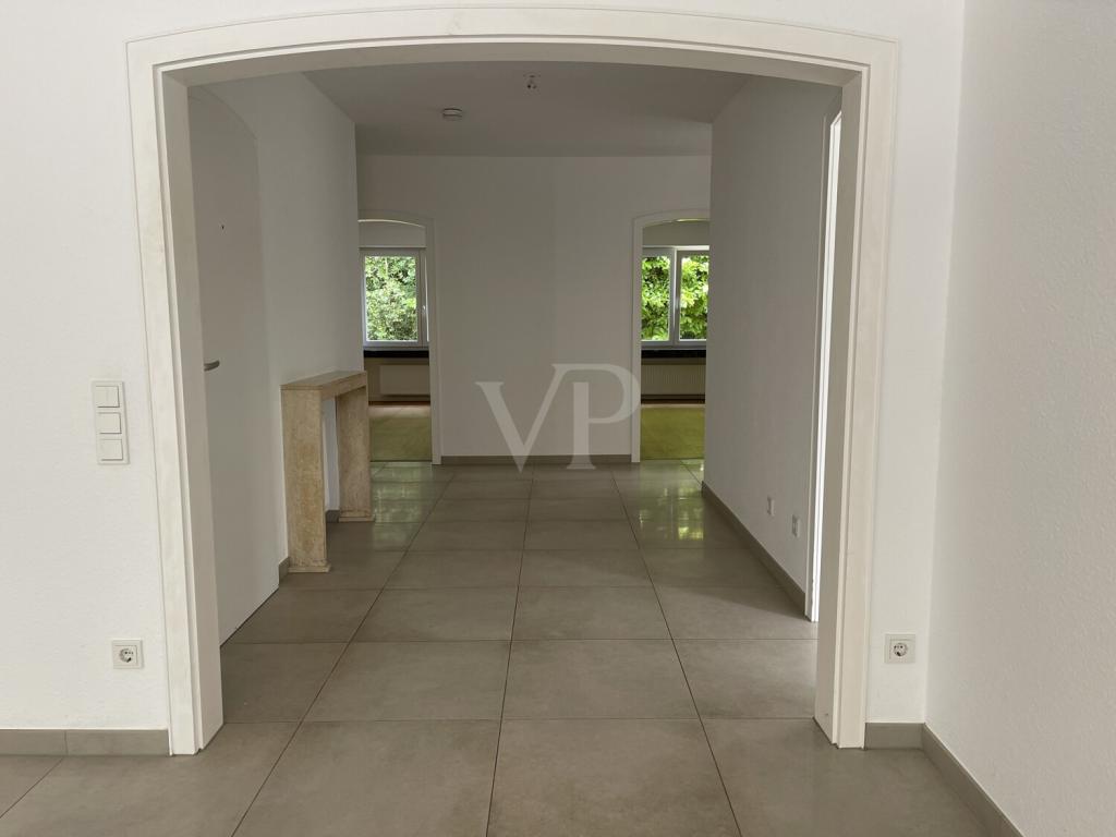 Wohnen in ruhiger Lage mit Süd-West-Terrasse! - Photo 1