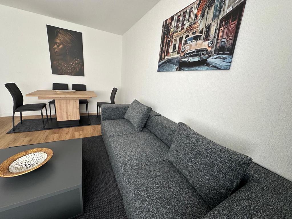 Möblierte 2 Zimmer Wohnung mit Balkon - Foto 2