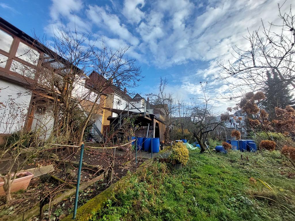 04-22 Haus Garten1 Südseite 12-2024.jpg