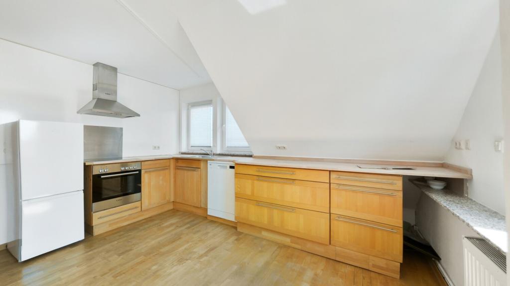 Schöne Dachgeschosswohnung in idyllischer Lage von Ganderkesee - Photo 1
