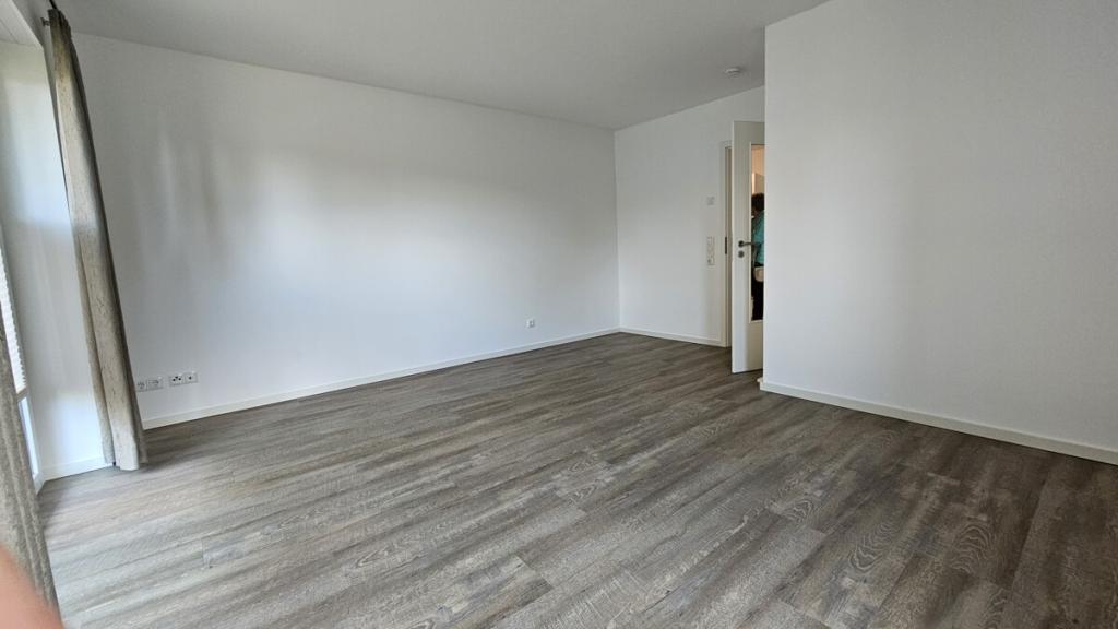 ZU VERMIETEN: 3-Zi.-EG-Wohnung mit Terrasse + Carport in Kutenholz - Photo 3