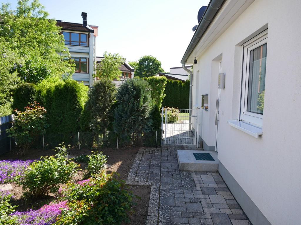 Eingang Haus und Garten