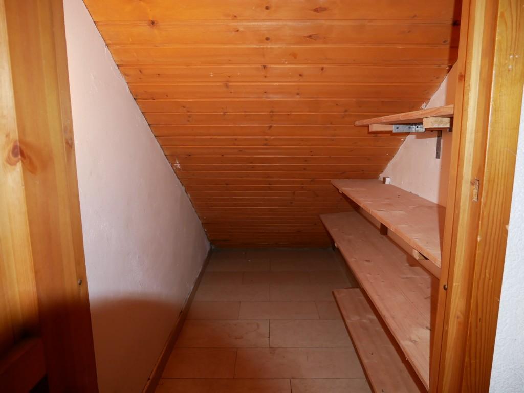 kleiner Abstellraum neben der Wohnung