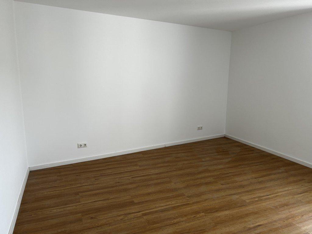 Moderne 2-Zimmer-Wohnung mit zwei Balkonen und Aufzug in Bad Brückenau - Foto 4