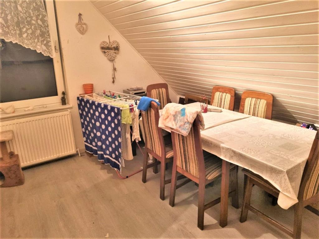 Gästezimmer oben 1.jpg