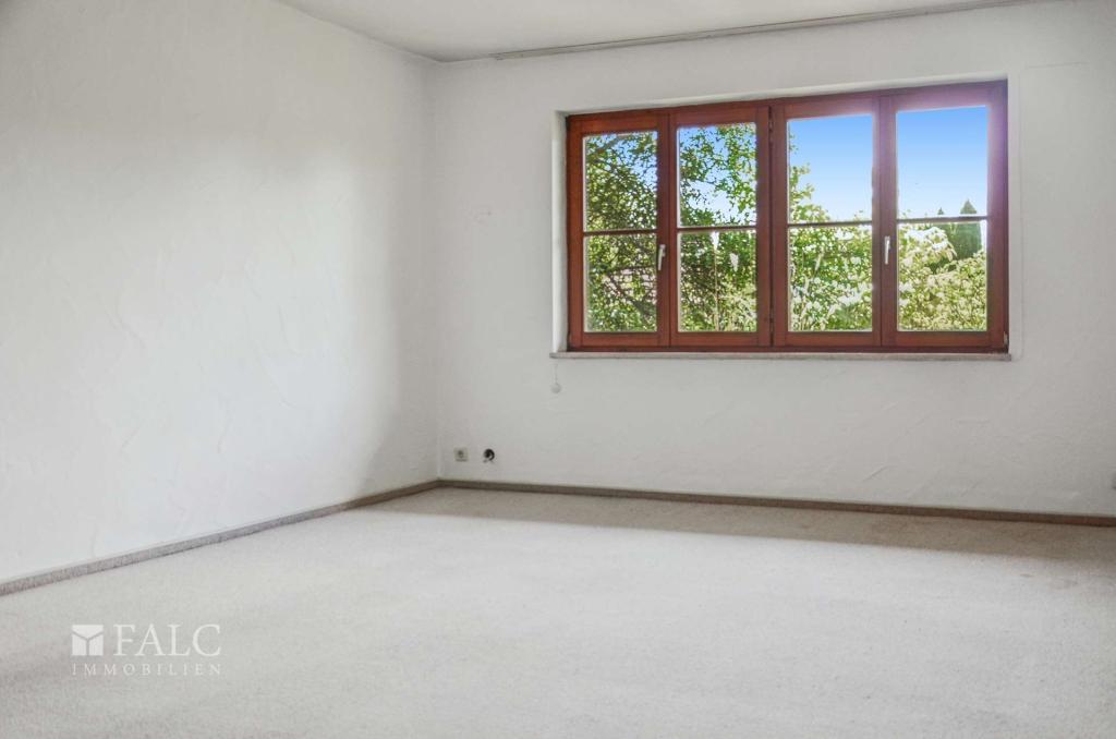 Geräumiges Schlafzimmer im UG der Einliegerwohnung