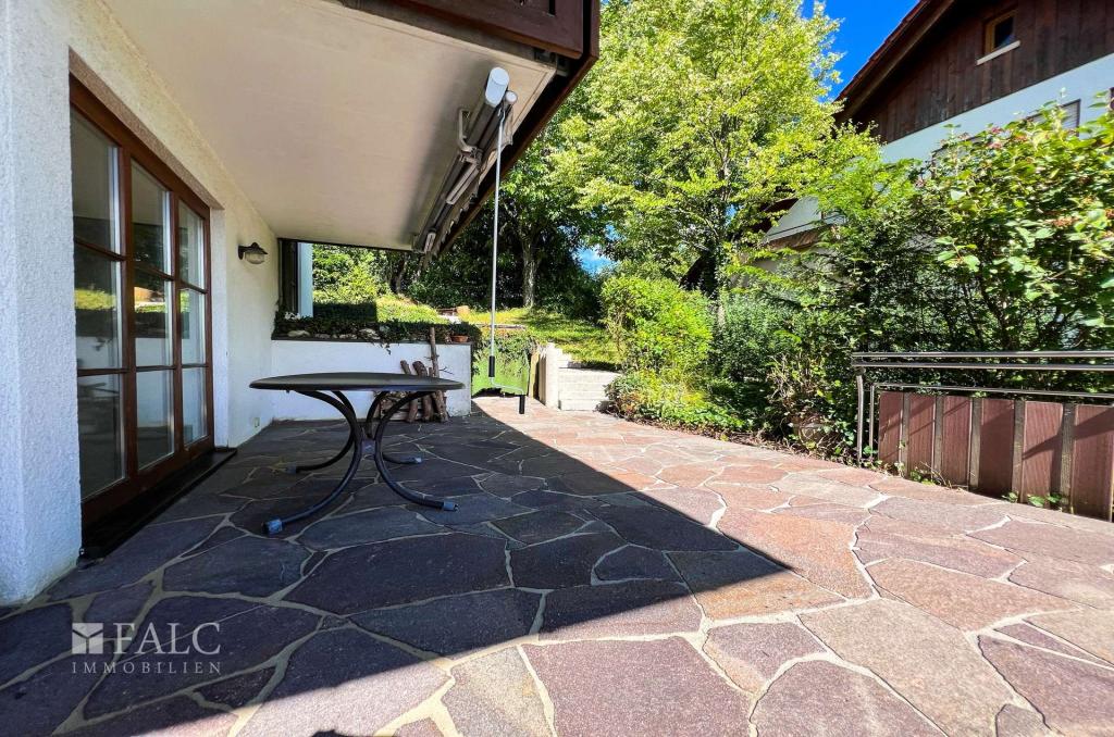 Terrasse mit Zugang zum Gartenbereich