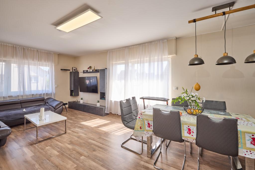 Wohn-/Esszimmer 1. OG