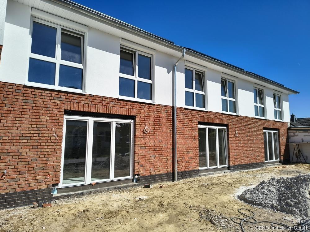 Neubau-Reihenhäuser zu vermieten! - Photo 3
