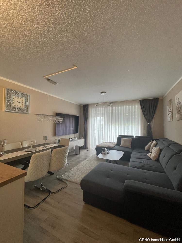 Attraktive Obergeschoss Wohnung mit Balkon zu vermieten - Photo 1