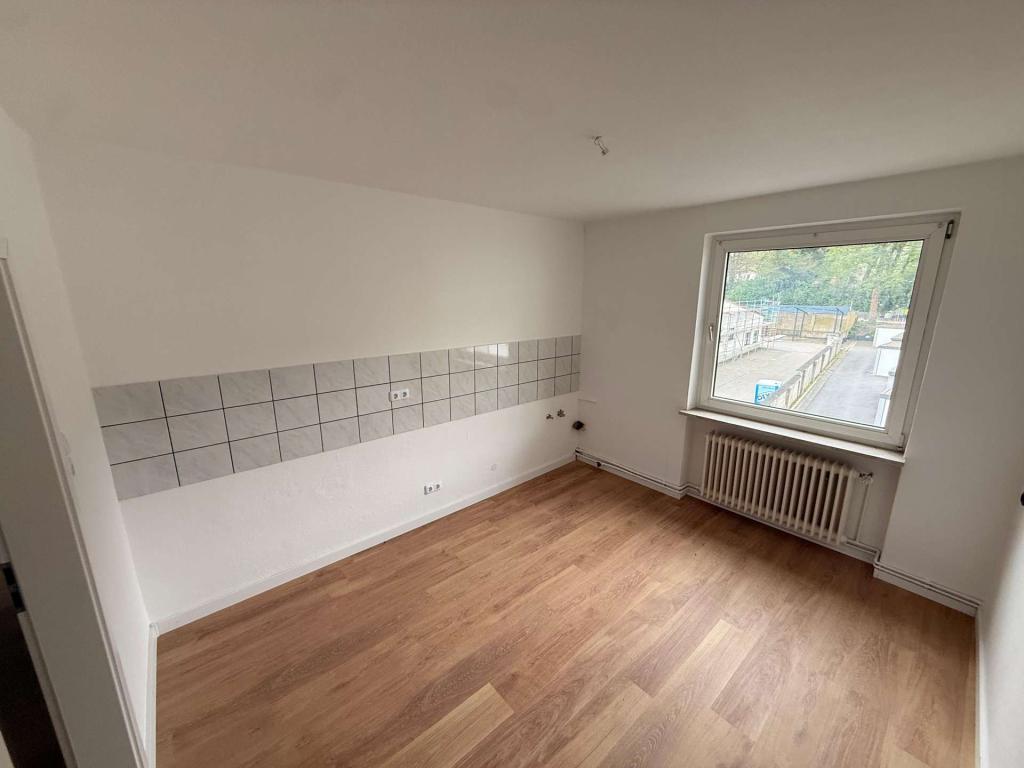 Frisch renovierte 1,5 Zimmer Wohnung in Top Lage - inkl. Einbauküche und Balkon! - Foto 4
