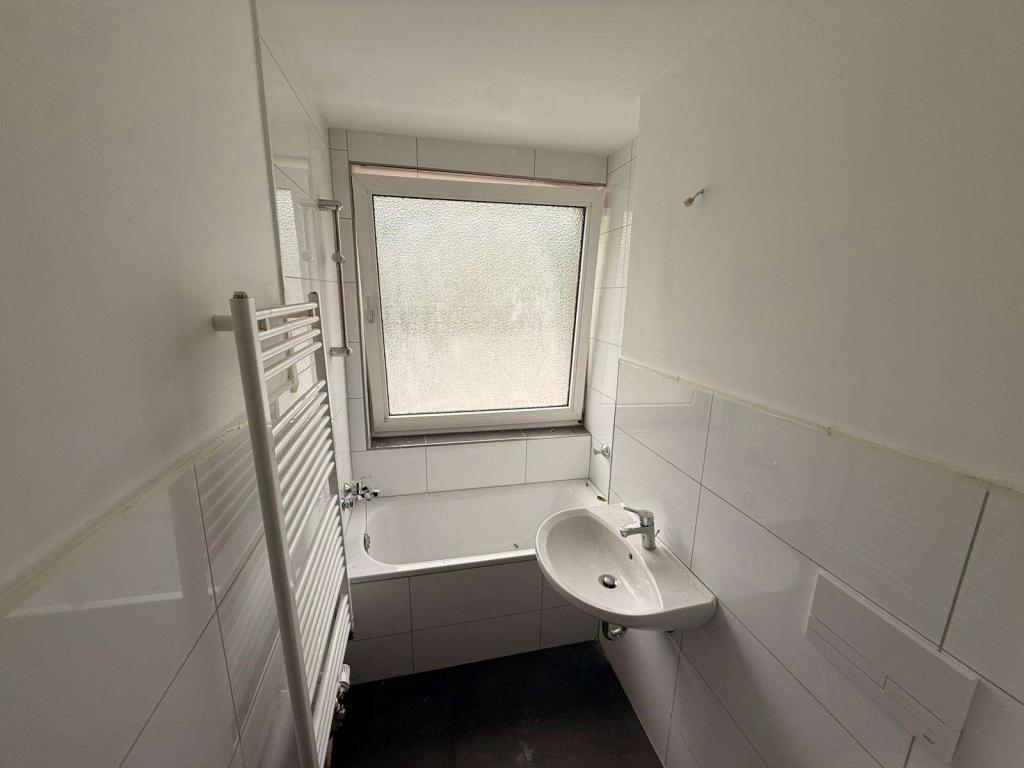 Frisch renovierte 2,5 Zimmer Wohnung in Top Lage - inkl. Einbauküche und Balkon! - Photo 4