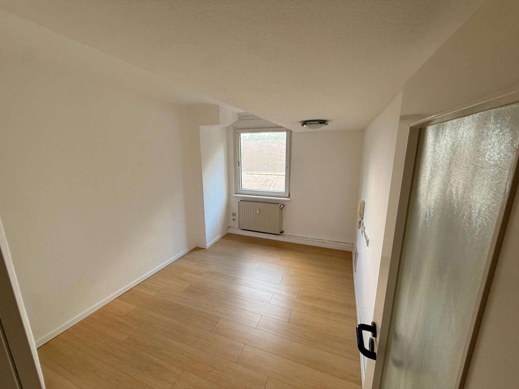 Attraktive 9-Zimmer-Wohnung mit Einbauküche in zentraler Lage von Gelsenkirchen - Photo 1