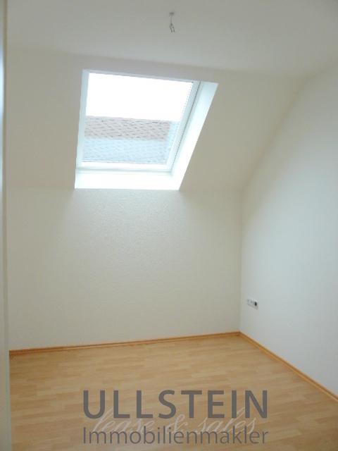 Zimmer 1. Ebene o. Möbel