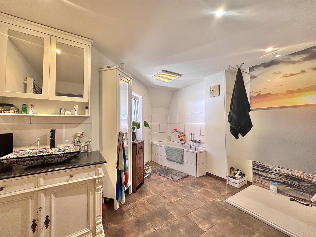 1.OG Badezimmer3