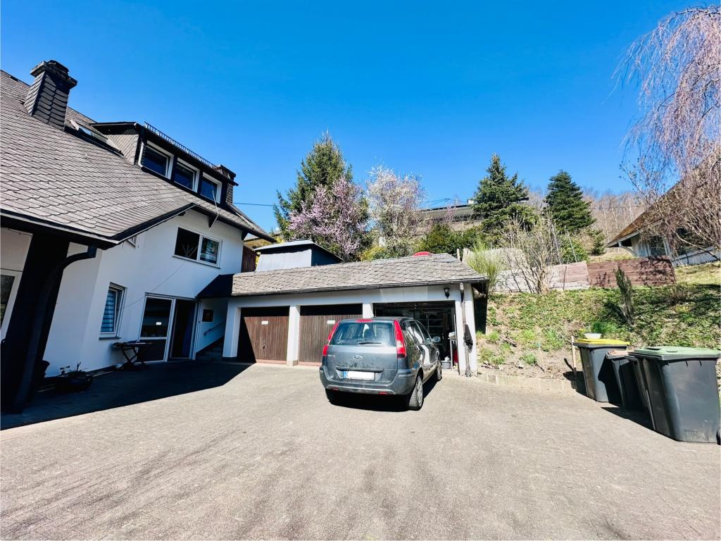 Garage + Stellplatz