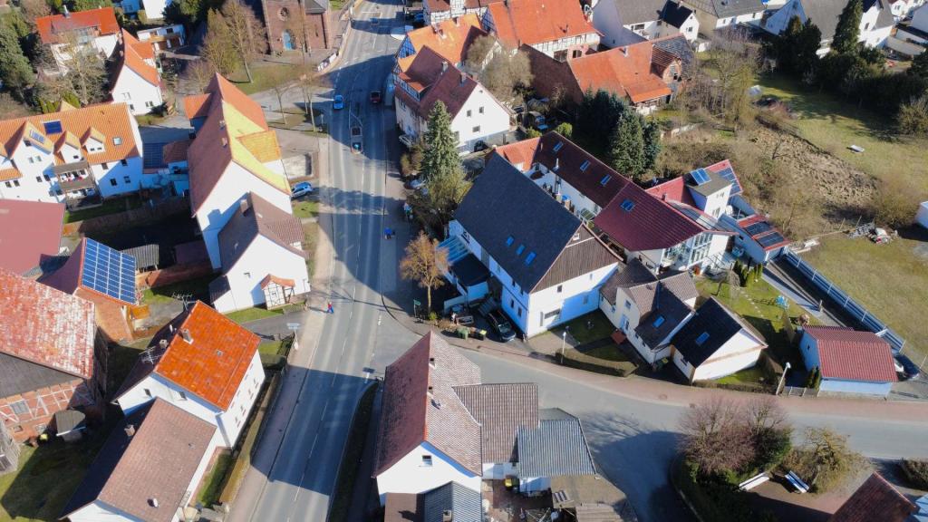 Gemütliche Doppelhaushälfte mit 204 m² in Calden - Photo 4