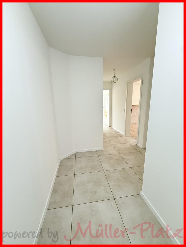 Erstbezug: Barrierearme Erdgeschosswohnung mit Terrasse und kostenfreier Einbauküche! - Photo 1