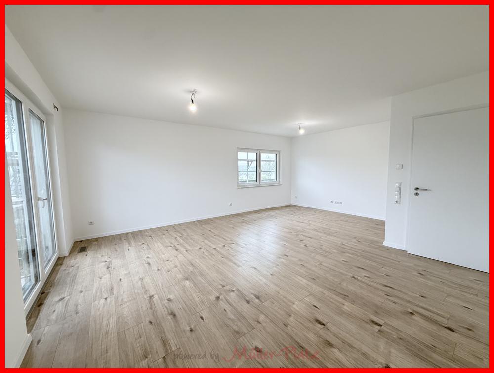 Lichtdurchflutete und vollklimatisierte Maisonettewohnung: Moderne Einbauküche, Balkon und Garage! - Photo 1