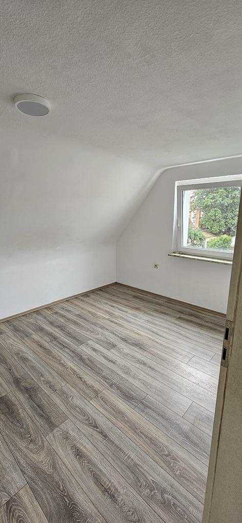 3 Zimmer Wohnung mit Balkon in Fürth Poppenreuth - Foto 2