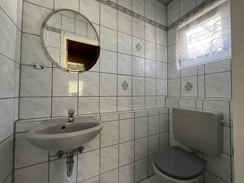 EG: Gäste WC 