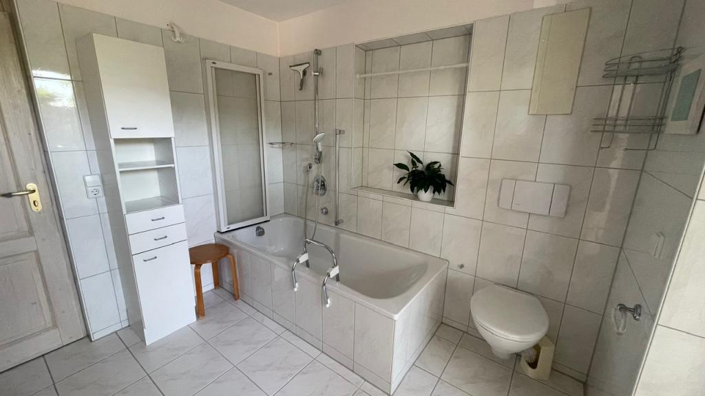 OG: Badezimmer