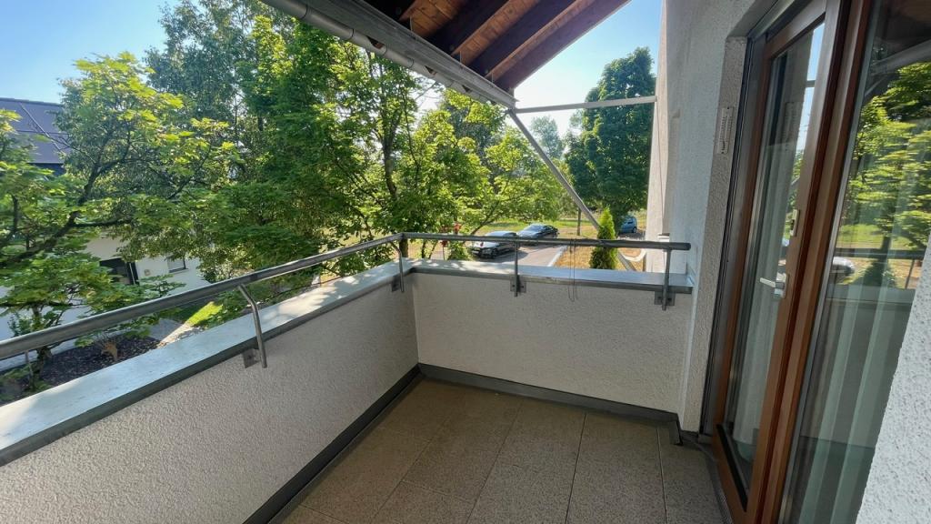 OG: Balkon am Bad