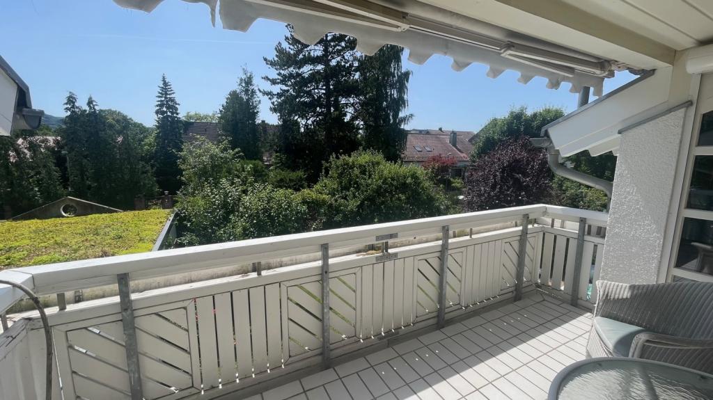 OG: Balkon mit Markise