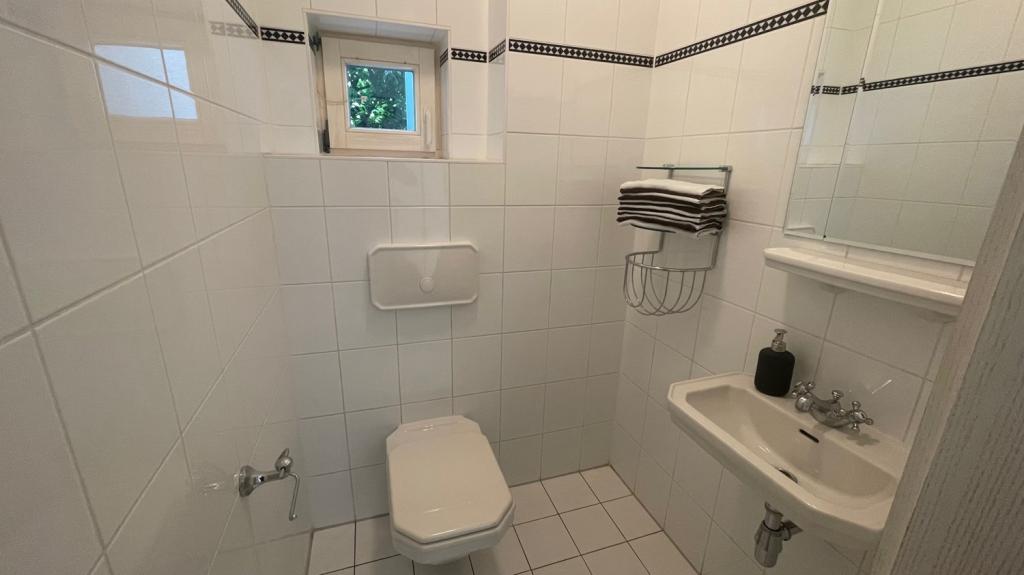 EG: Gäste WC