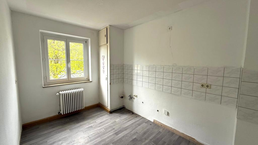 Wohn- und Geschäftshaus mit Gewerbeeinheit, 2 Wohnungen und ...