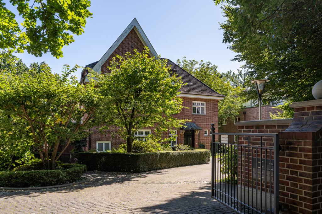 Zufahrt zur Villa