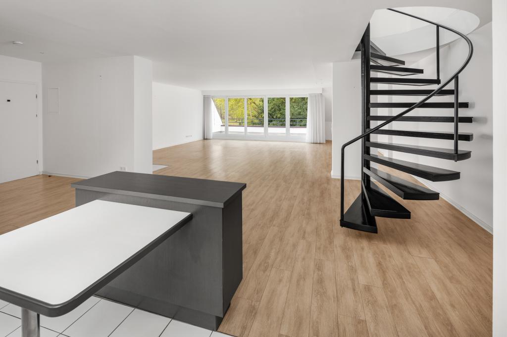 Wendeltreppe in das Dachgeschoss