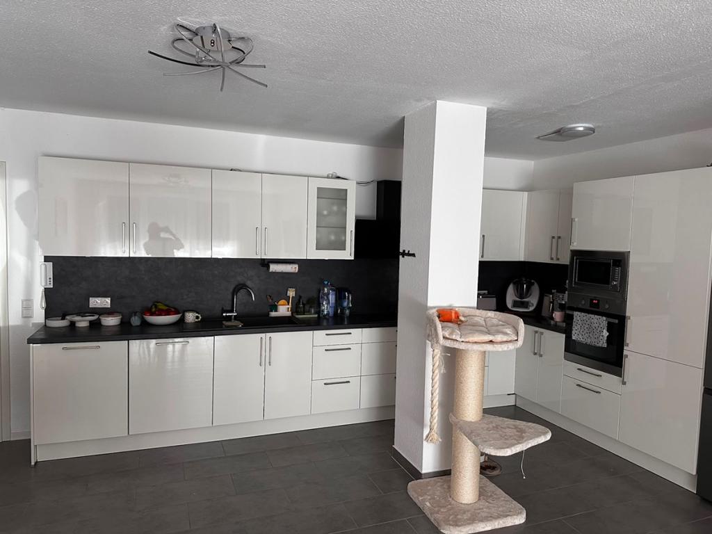 Moderne und gehobene Mietwohnung 3 Zimmer EG - Photo 1