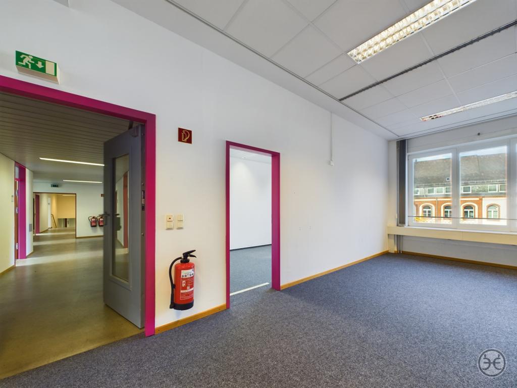 Eden-Ehbrecht-Immobilien_Büroflächen_Telekom-Gebäude_025