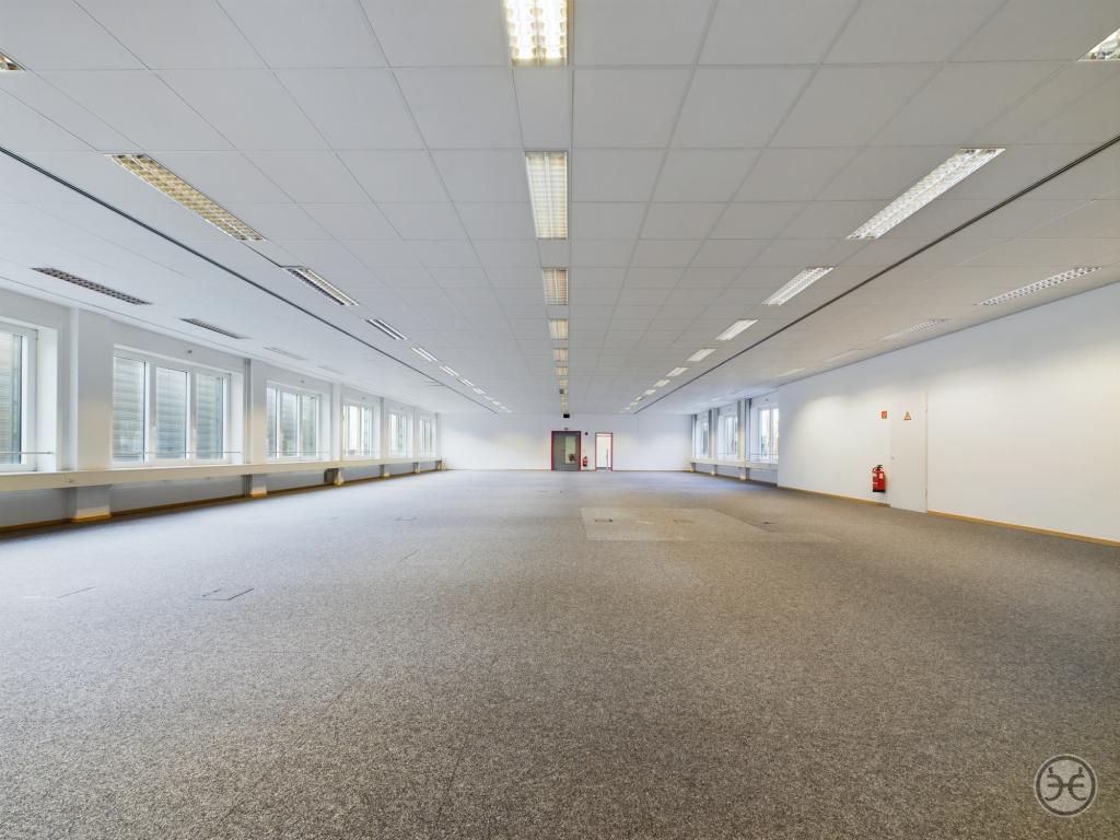 Eden-Ehbrecht-Immobilien_Büroflächen_Telekom-Gebäude_024