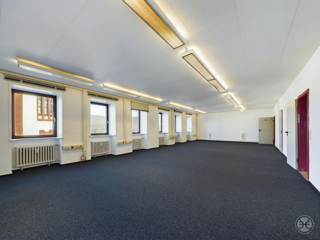 Eden-Ehbrecht-Immobilien_Büroflächen_Telekom-Gebäude_015