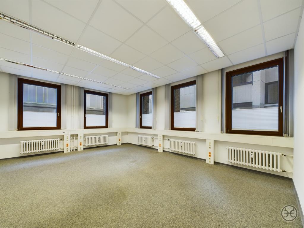 Eden-Ehbrecht-Immobilien_Büroflächen_Telekom-Gebäude_040