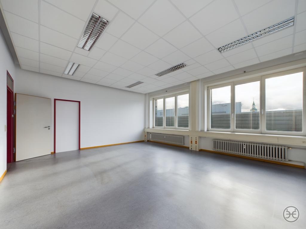 Eden-Ehbrecht-Immobilien_Büroflächen_Telekom-Gebäude_004