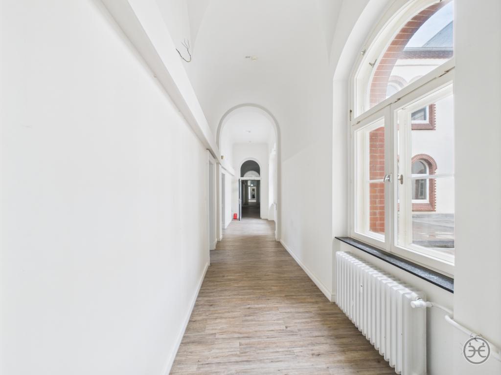 Eden-Ehbrecht-Immobilien_Vermietung_Praxis_Kaiserliche-Post_040