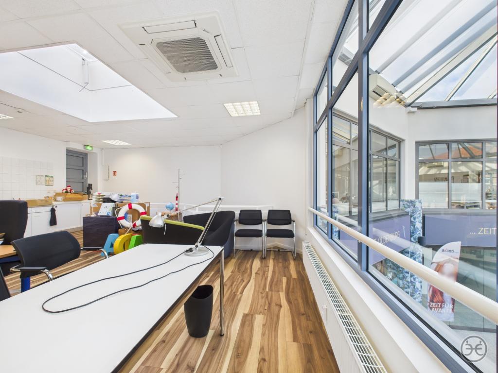 CAM05560G0-PR0015-STILL013