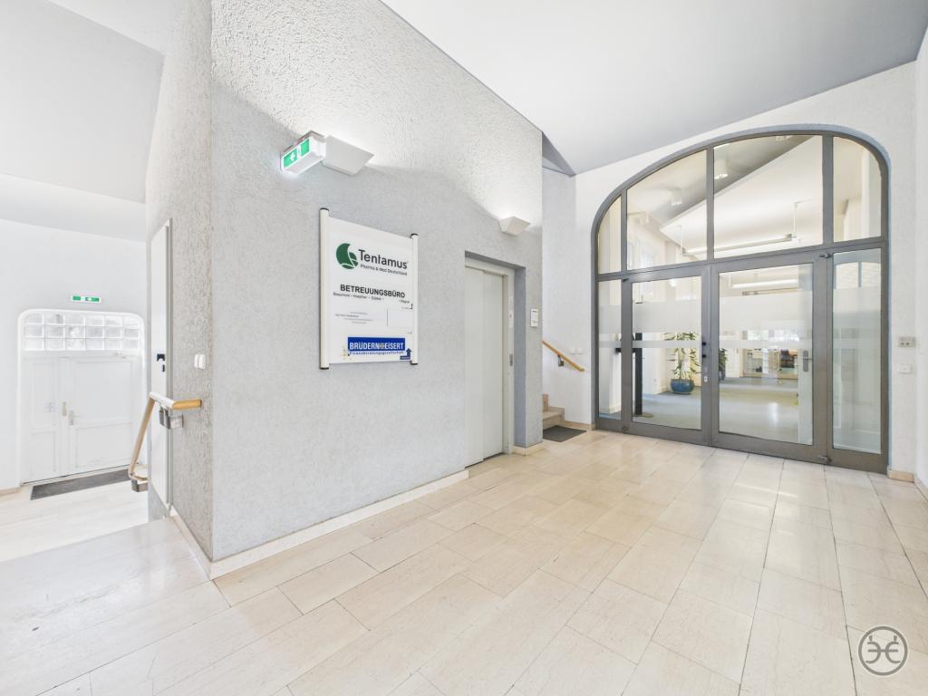 CAM05560G0-PR0024-STILL040