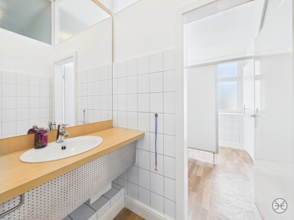 CAM05560G0-PR0024-STILL027