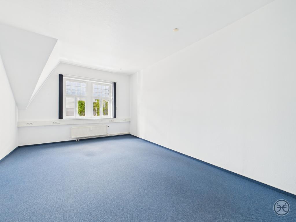 CAM05560G0-PR0024-STILL034