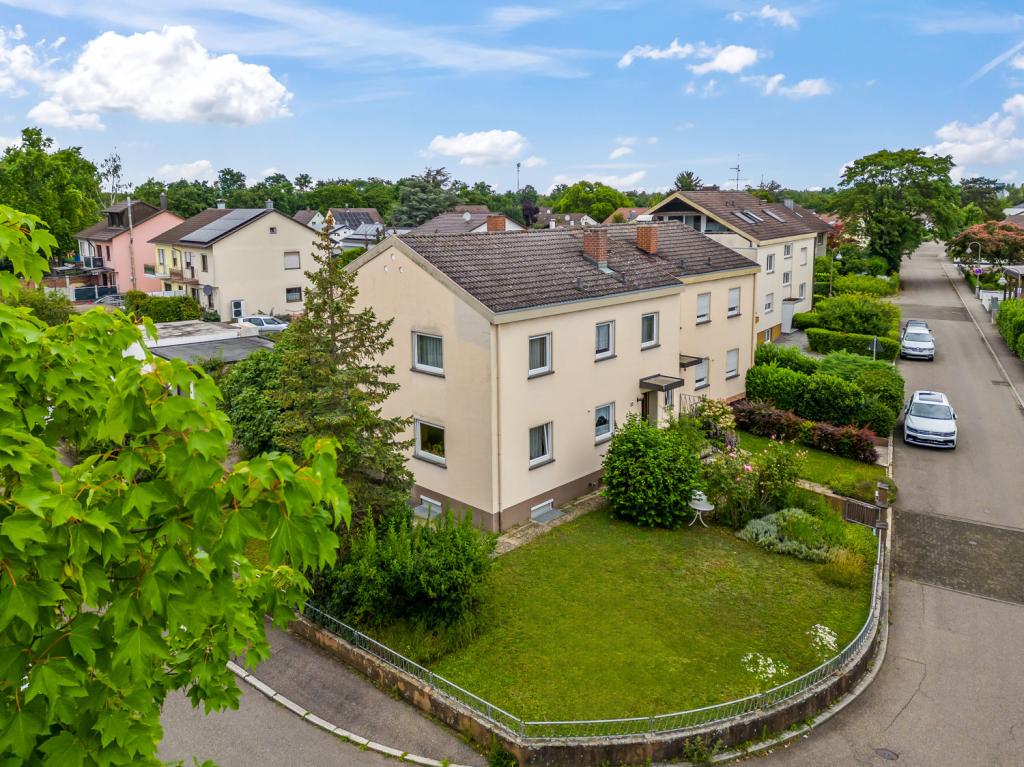 Doppelhaushälfte in ruhiger Wohnlage mit 5,5 Zimmern und Wintergarten ++ zentrumsnah - Photo 5