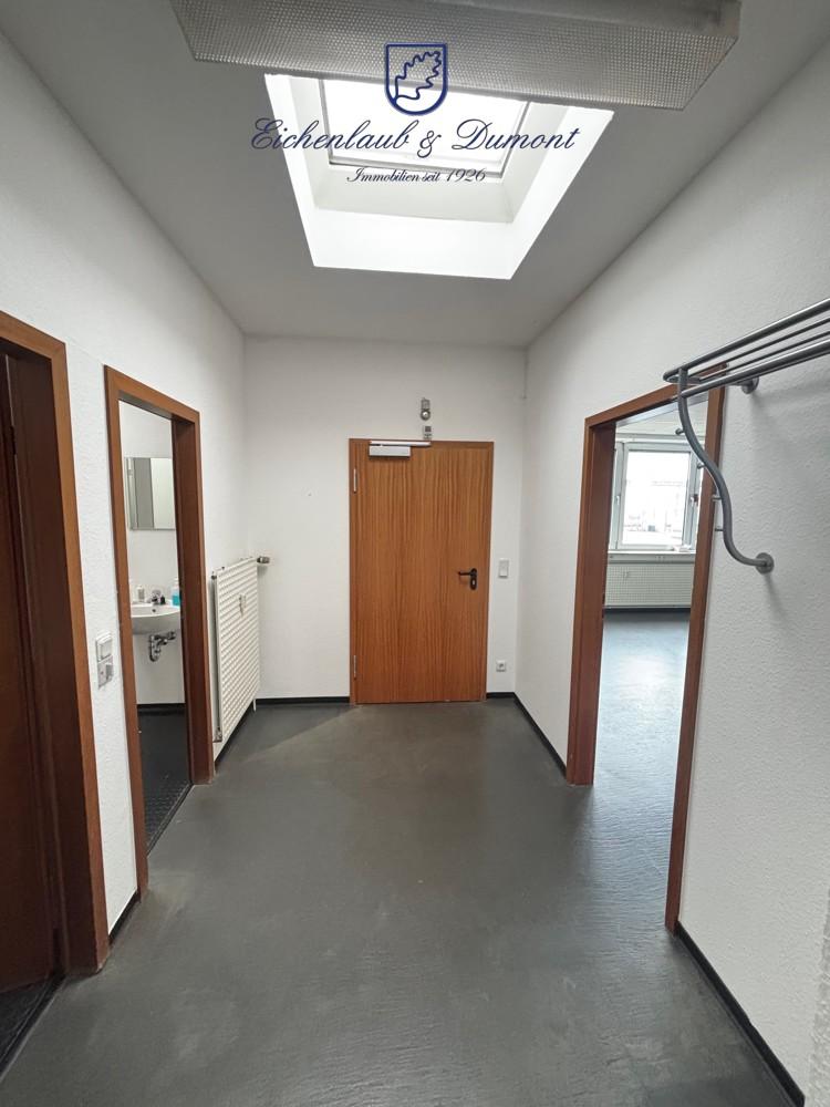 Zugang zu hinterem Treppenhaus