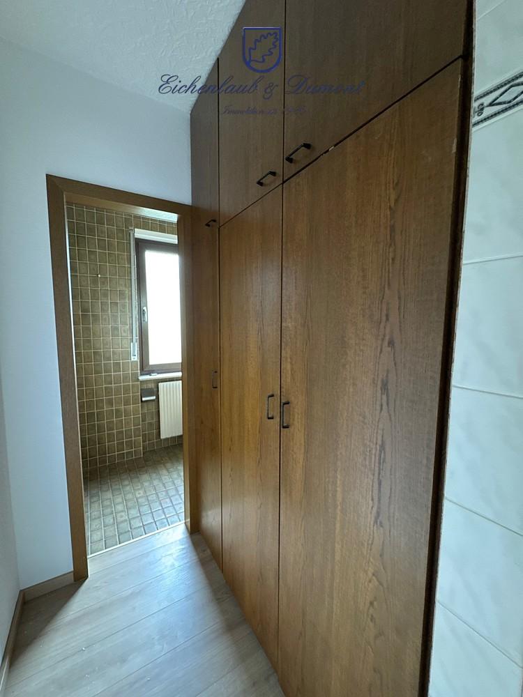 Garderobenschrank