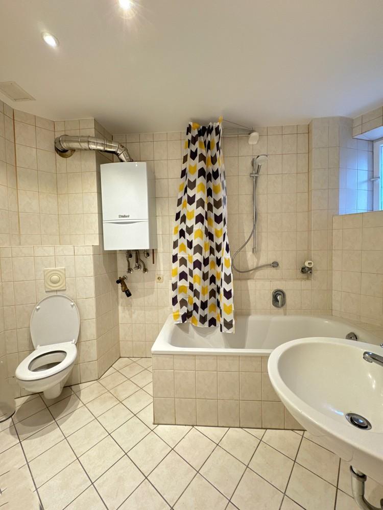 Helle renovierte 4-ZKB Wohnung mit Balkon in verkehrsgünstiger Lage - Foto 4