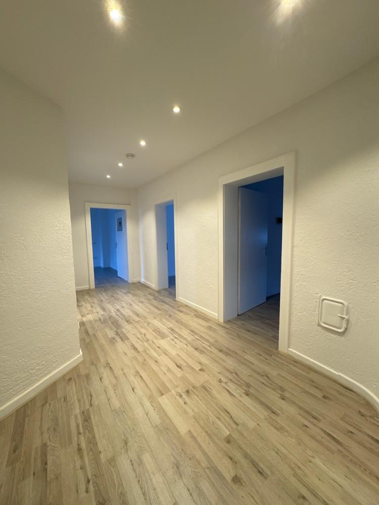 Helle renovierte 4-ZKB Wohnung mit Balkon in verkehrsgünstiger Lage - Photo 4
