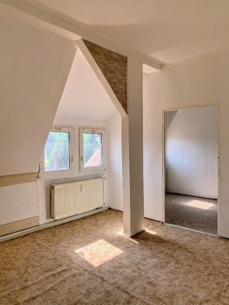 Günstige 3-Zimmer-Wohnung in zentraler Lage von Markneukirchen: Ideal für Handwerker und Visionäre! - Foto 5
